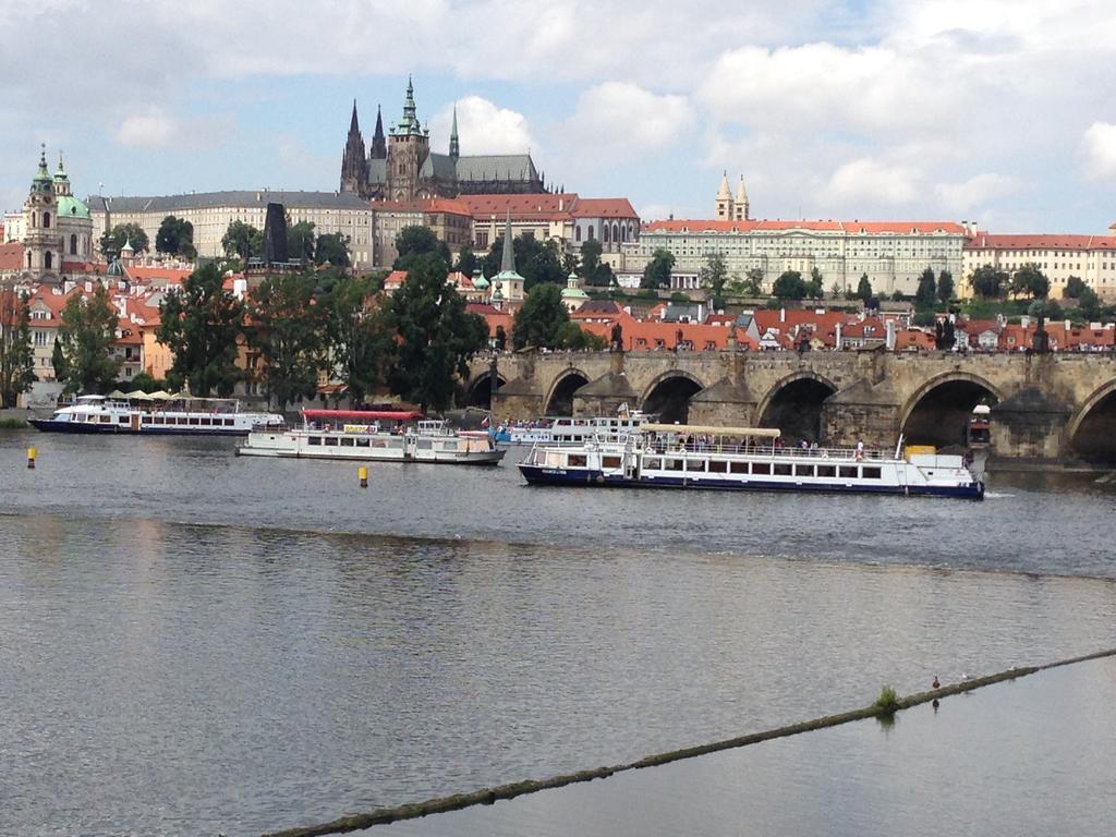 Exclusive Apartment On Zborovska Prague Exterior photo